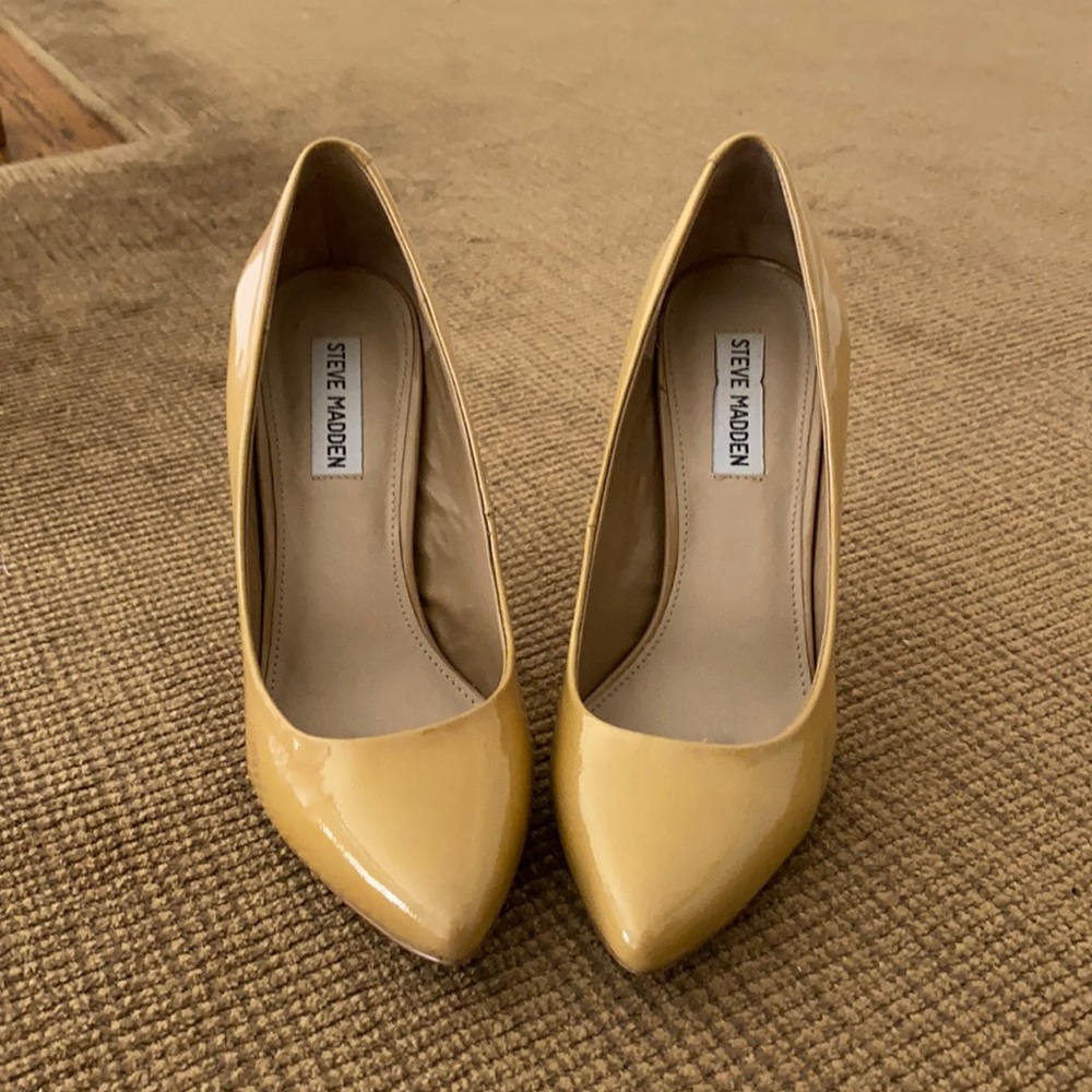 Steve Madden Blush Patent Pointy Pumps